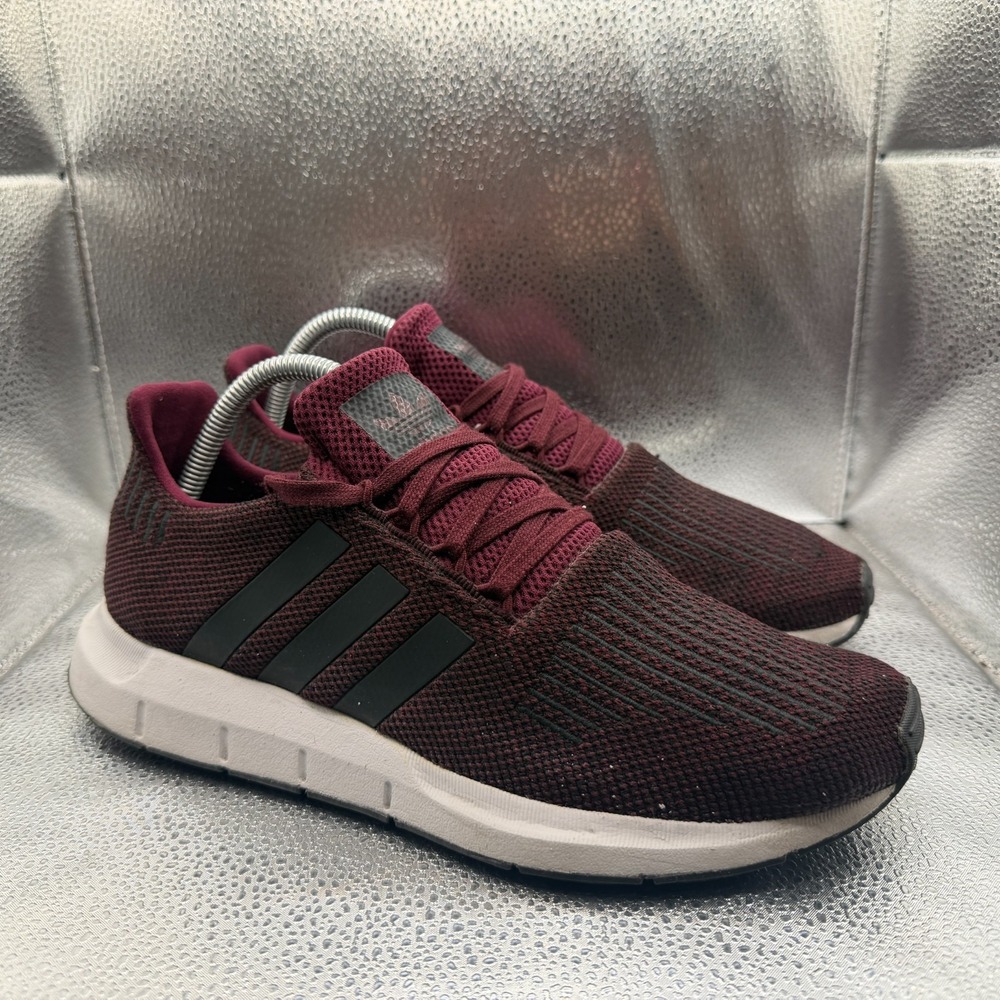 Size 9 Adidas Swift Run Maroon/Core Black/White Mens Running Shoes CQ2118‎
